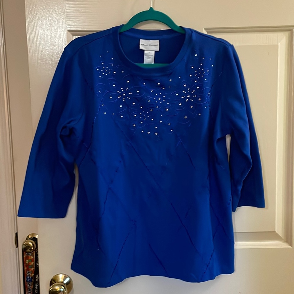 Alfred Dunner blue top medium